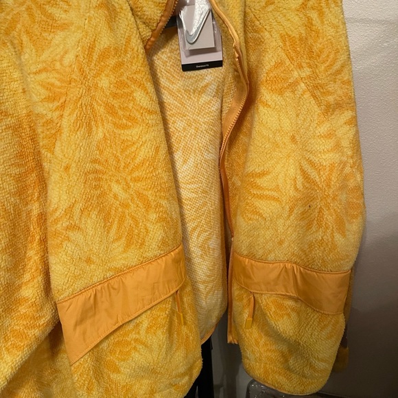 Fleece jacket - Picture 3 of 4